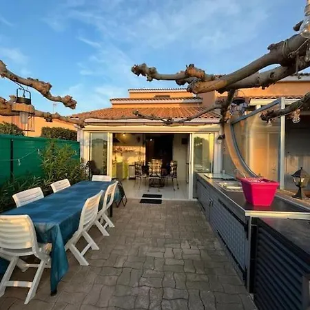 Maison Au Bord De L'etang Holiday home